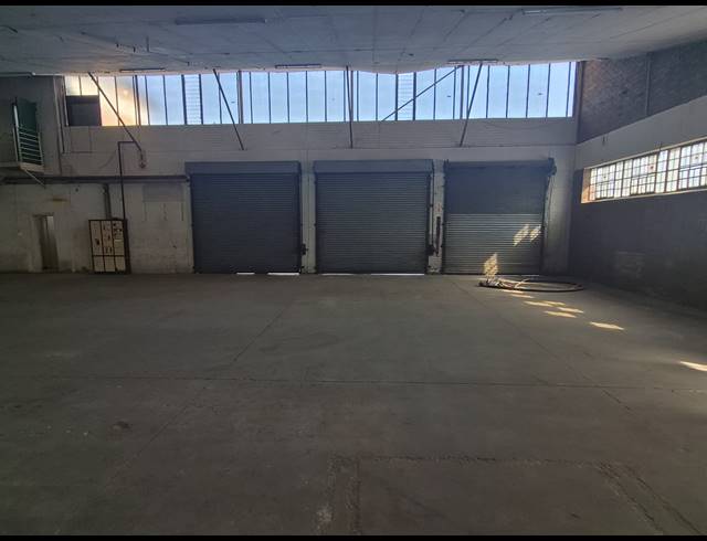 1,279M² WAREHOUSE TO LET IN BENROSE